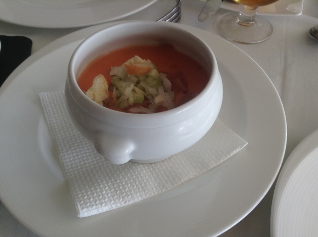 トマト冷製スープ、ガスパチョ